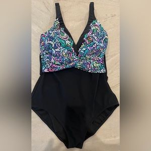 Profile by Gottex one piece v neck swimsuit. Size 12.